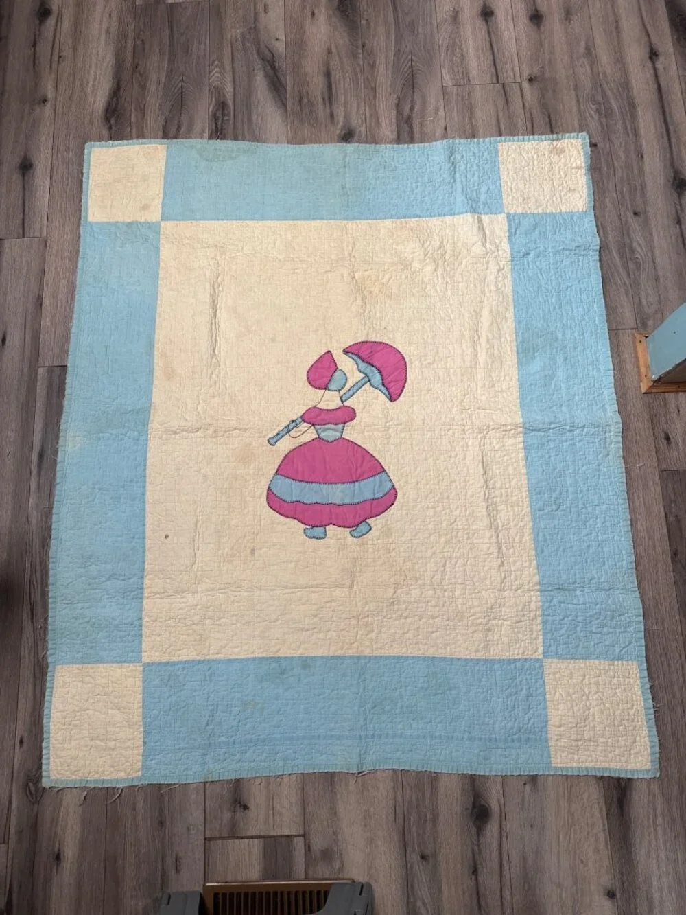 Vintage Quilt Southern Belle Sunbonnet Sue Appliqué Pink Blue Cream Approx. 47